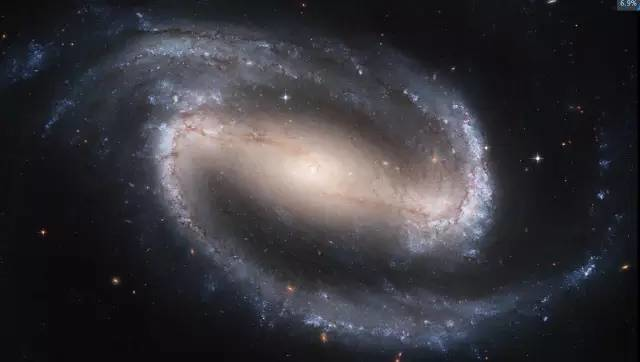 图 哈勃拍摄到的一个棒旋星系NGC 1300 图片来源:NASA官网